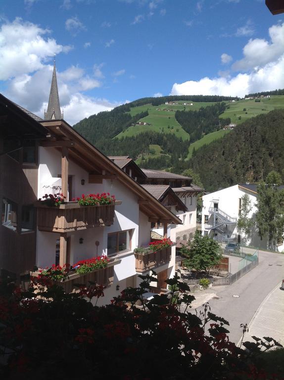 Garni Pineta Hotel San Martino in Badia Eksteriør billede
