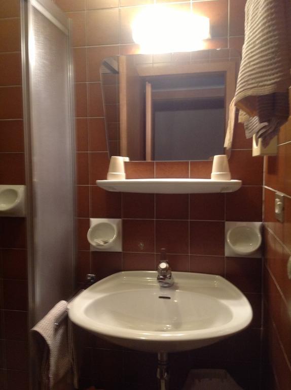 Garni Pineta Hotel San Martino in Badia Værelse billede